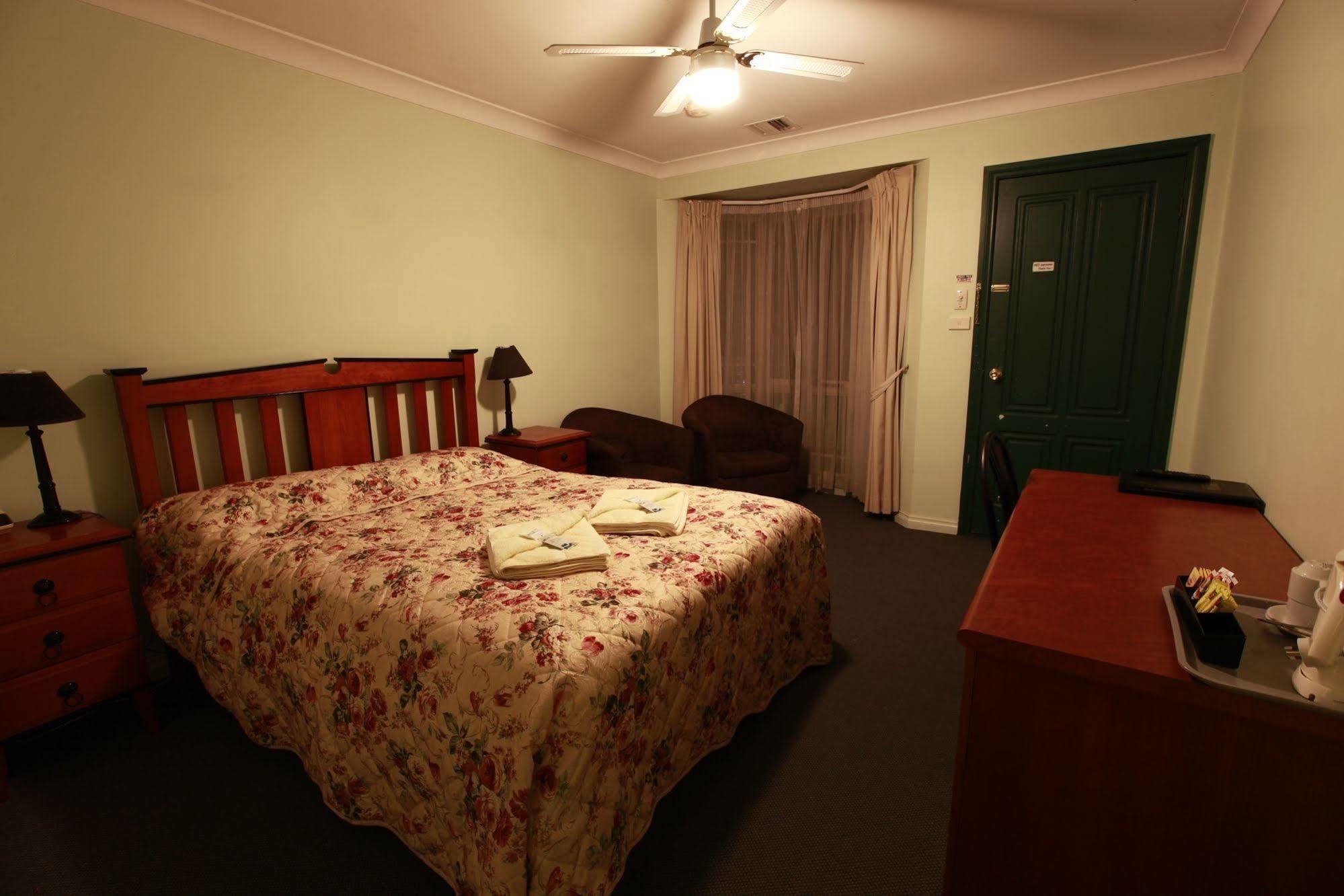Miranda Lodge 堪培拉 外观 照片